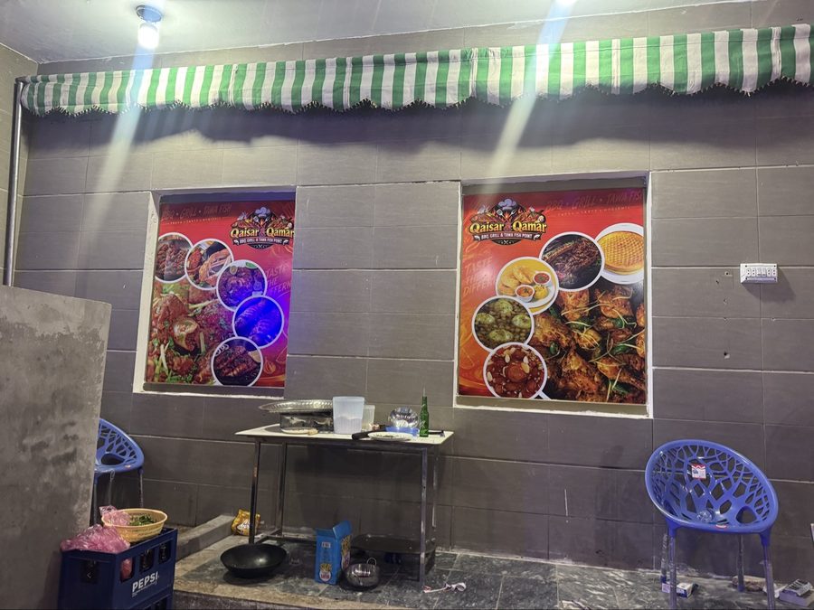 Vinyl graphics applied at Qaisar Pizza Club by PRINT POINT